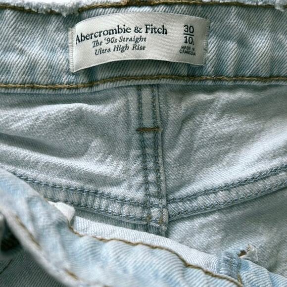ABERCROMBIE & FITCH Ultra‎ High Rise 90s Straight Jean in Light Destroy-Size 30 - Picture 8 of 8